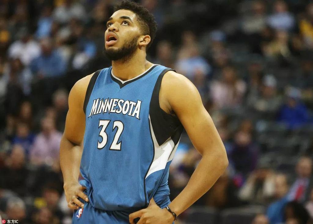 詹姆斯在2 詹姆斯在2