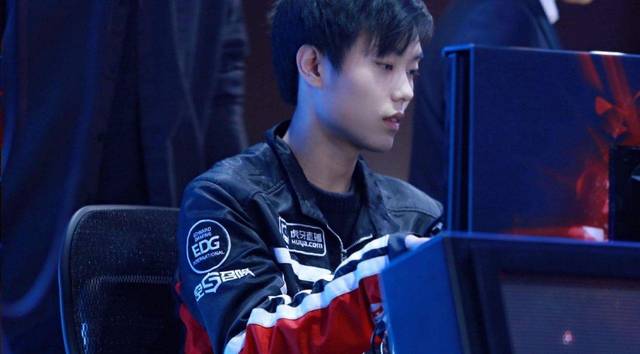 在另一场比 在另一场比