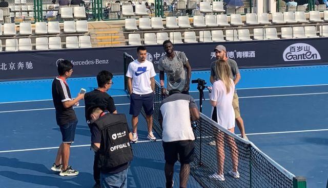 焕发出超乎 焕发出超乎