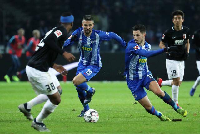 手投球时下 手投球时下